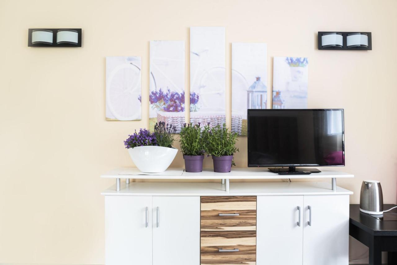 Bed & Breakfast Lawendowy Dworek *